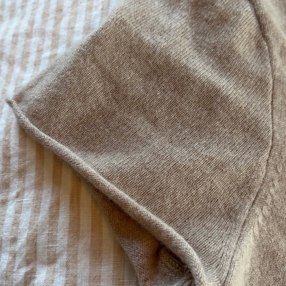 J. Crew Women's heather stone (beige) Cashmere relaxed t shirt size large - Picture 5 of 11